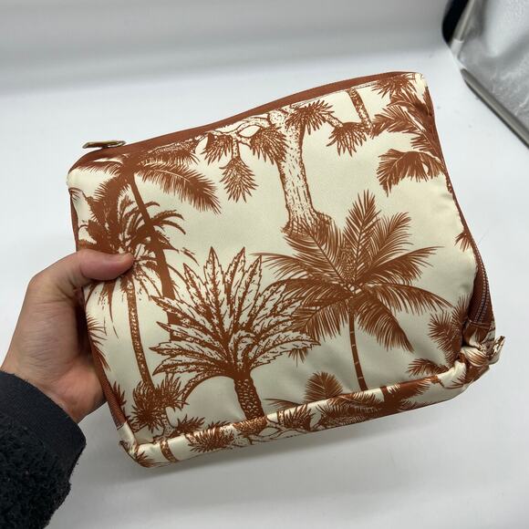 BumbleBella by Jill Martin Foldable Weekender Bags Palm Toile Camel - Picture 5 of 16